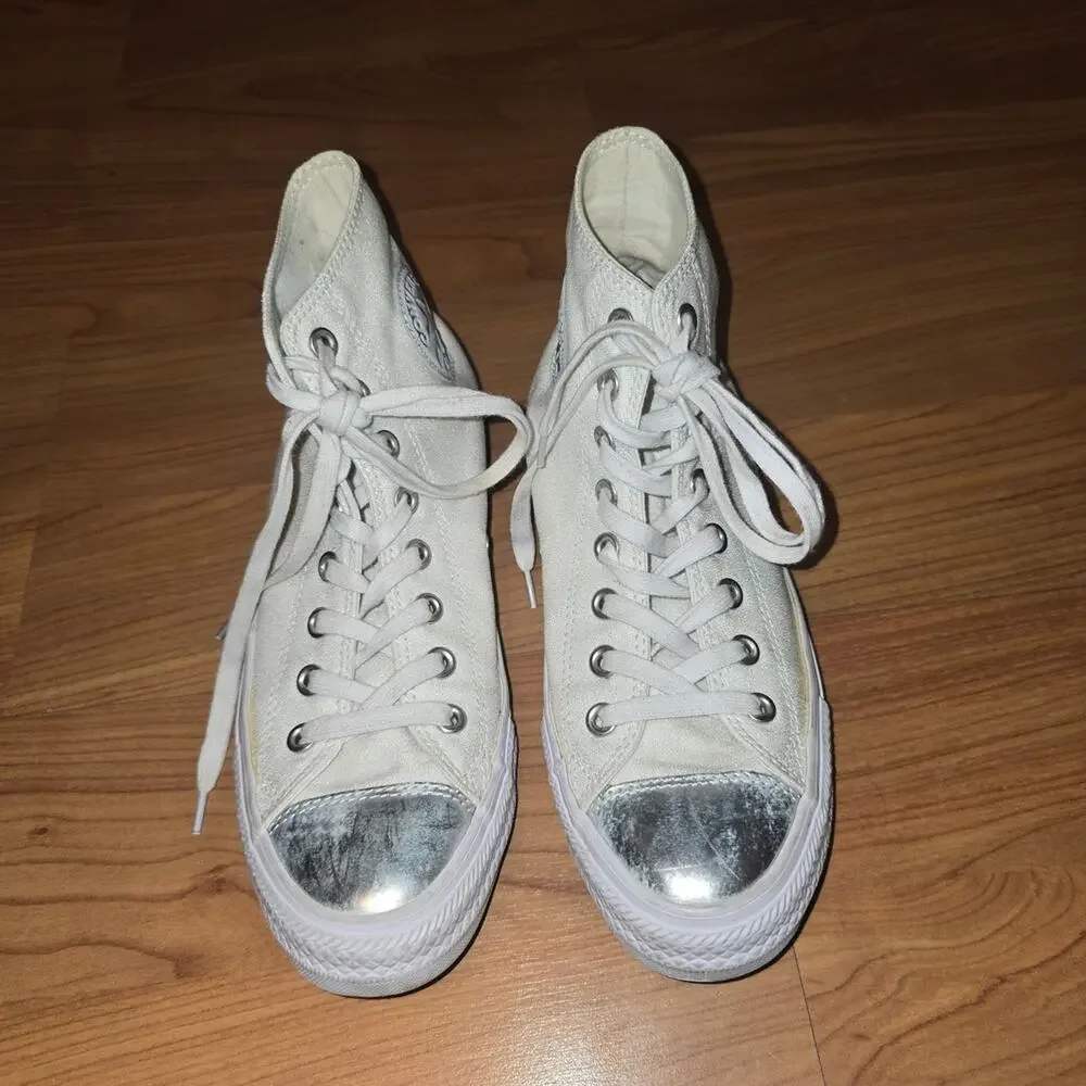 Converse High-Top Sneakers in White - Picture 3 of 14